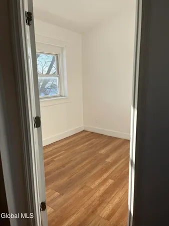 $1,300 | 154 Spring Street, Unit 3, Albany, NY 12203