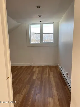 $1,300 | 154 Spring Street, Unit 3, Albany, NY 12203