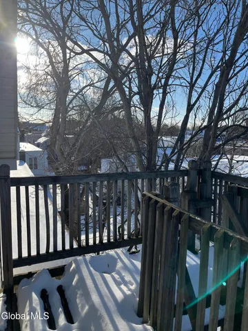 $1,300 | 154 Spring Street, Unit 3, Albany, NY 12203