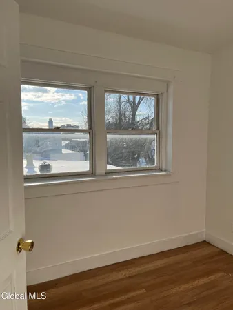 $1,300 | 154 Spring Street, Unit 3, Albany, NY 12203