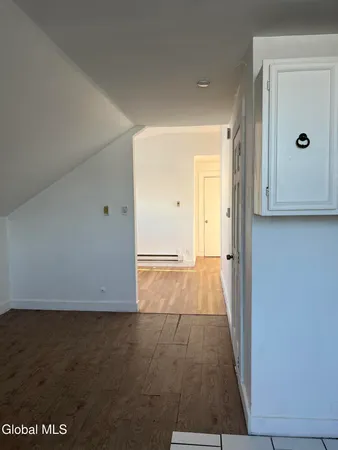 $1,300 | 154 Spring Street, Unit 3, Albany, NY 12203