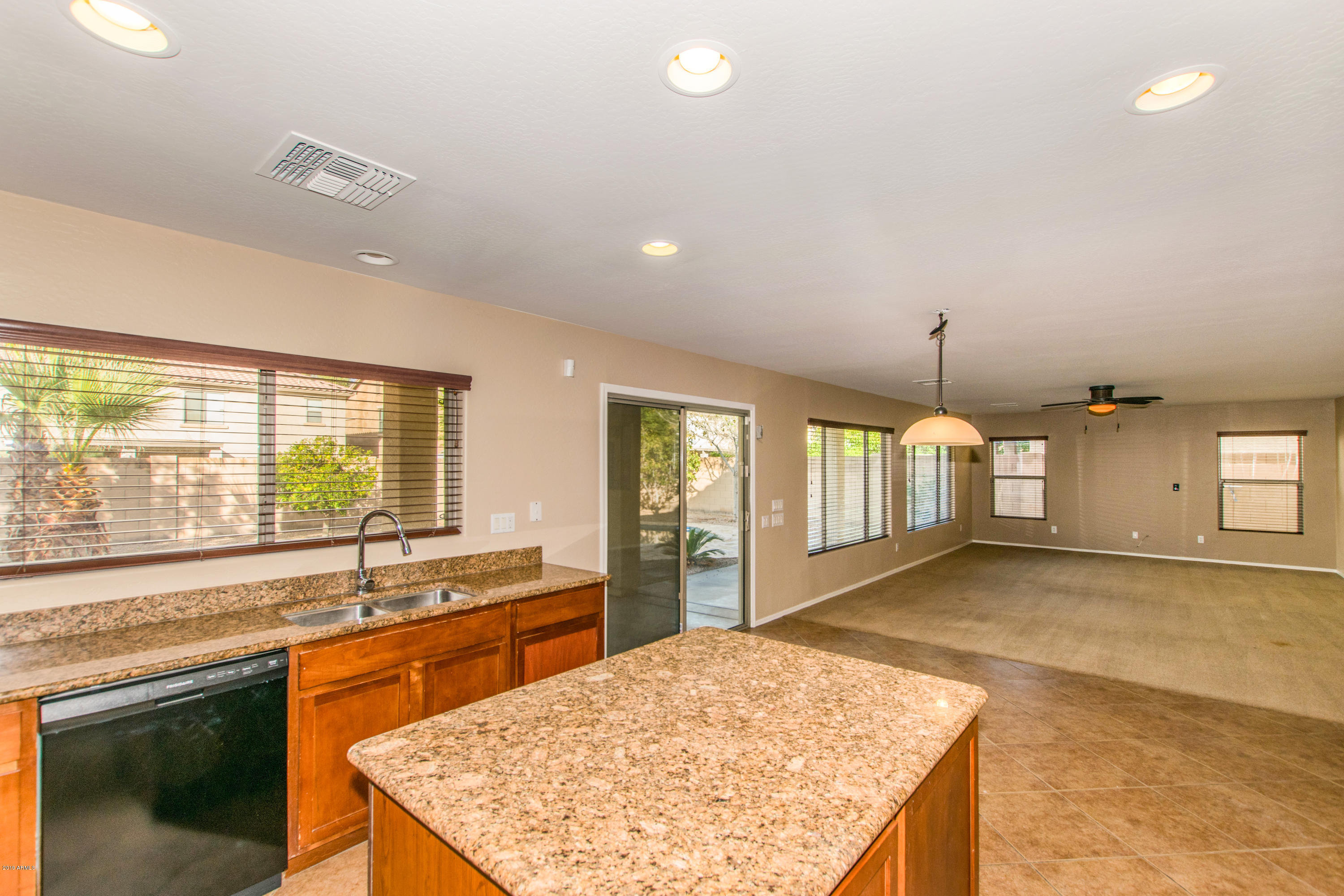 43336 West Magnolia Road Maricopa, AZ 85138 - Photo 9 of 35 09 Kitchen