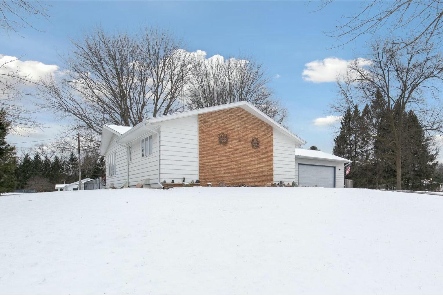 57298 Gearharts Landing Road Three Rivers, MI 49093 - Photo 3 of 38 57298 Gearharts Landing Road