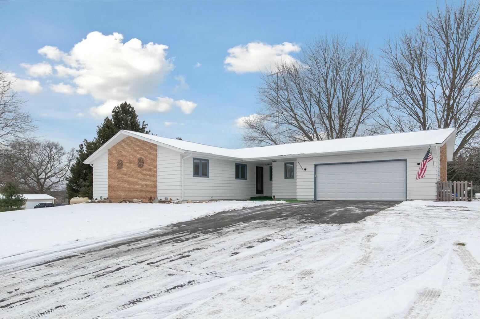 57298 Gearharts Landing Road Three Rivers, MI 49093 - Photo 4 of 38 57298 Gearharts Landing Road