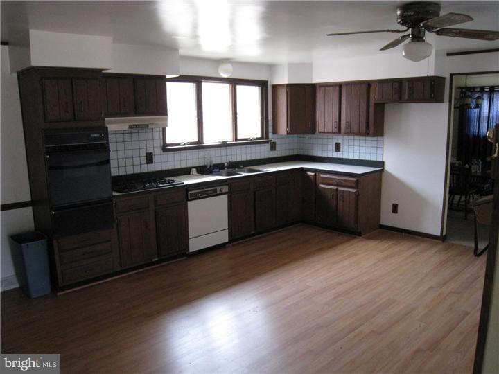 714 Jarvis Road Sicklerville, NJ 08081 - Photo 3 of 16
