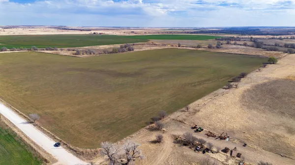 $1,629,000 | Dodd Farm, Mobeetie, TX 79061