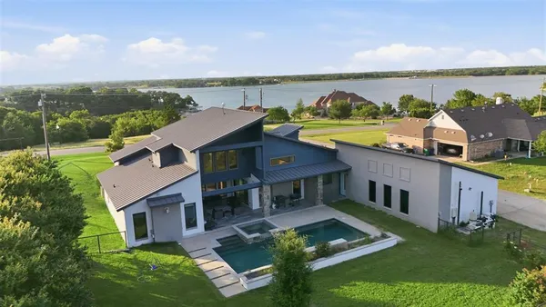 $1,299,000 | 211 Hunter Pass, Waxahachie, TX 75165