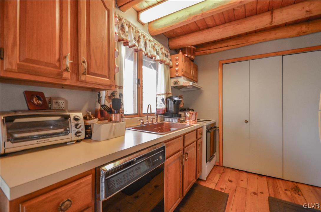 155 Lookout Point Road Canadensis, PA 18325 - Photo 9 of 30 Gallery Image 9