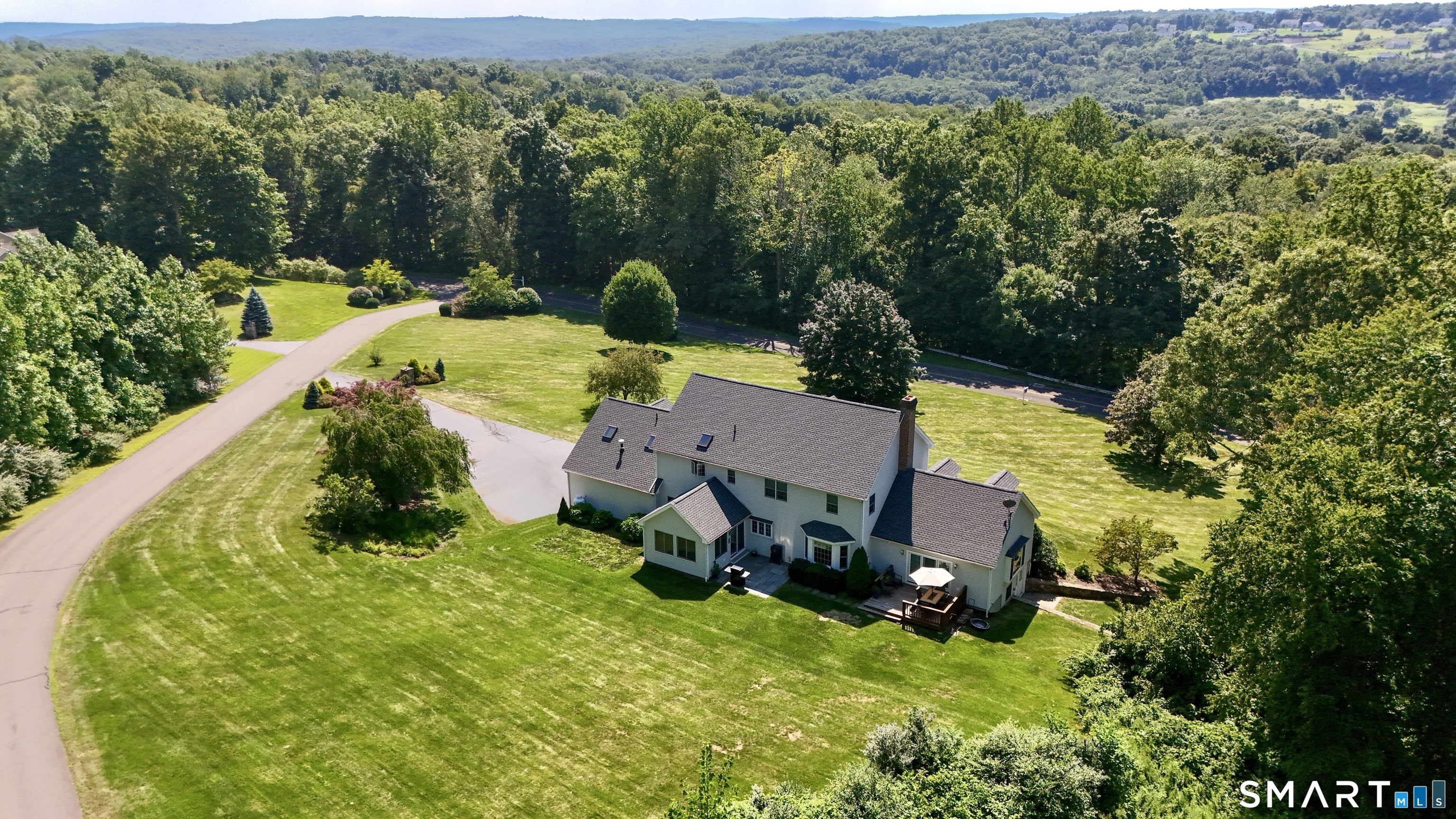 671 Jacob Road Southbury, CT 06488 - Photo 4 of 40 Gallery Image 4