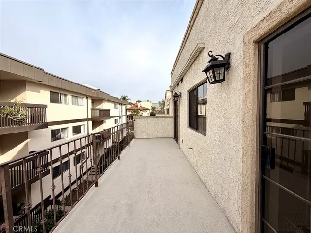 $4,950 | 227 South Madison Avenue, Unit PH3, Pasadena, CA 91101