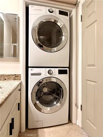 $4,950 | 227 South Madison Avenue, Unit PH3, Pasadena, CA 91101