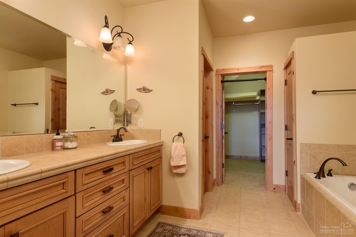 867 Southwest Blakely Road Bend, OR 97702 - Photo 10 of 18 Additional Photo