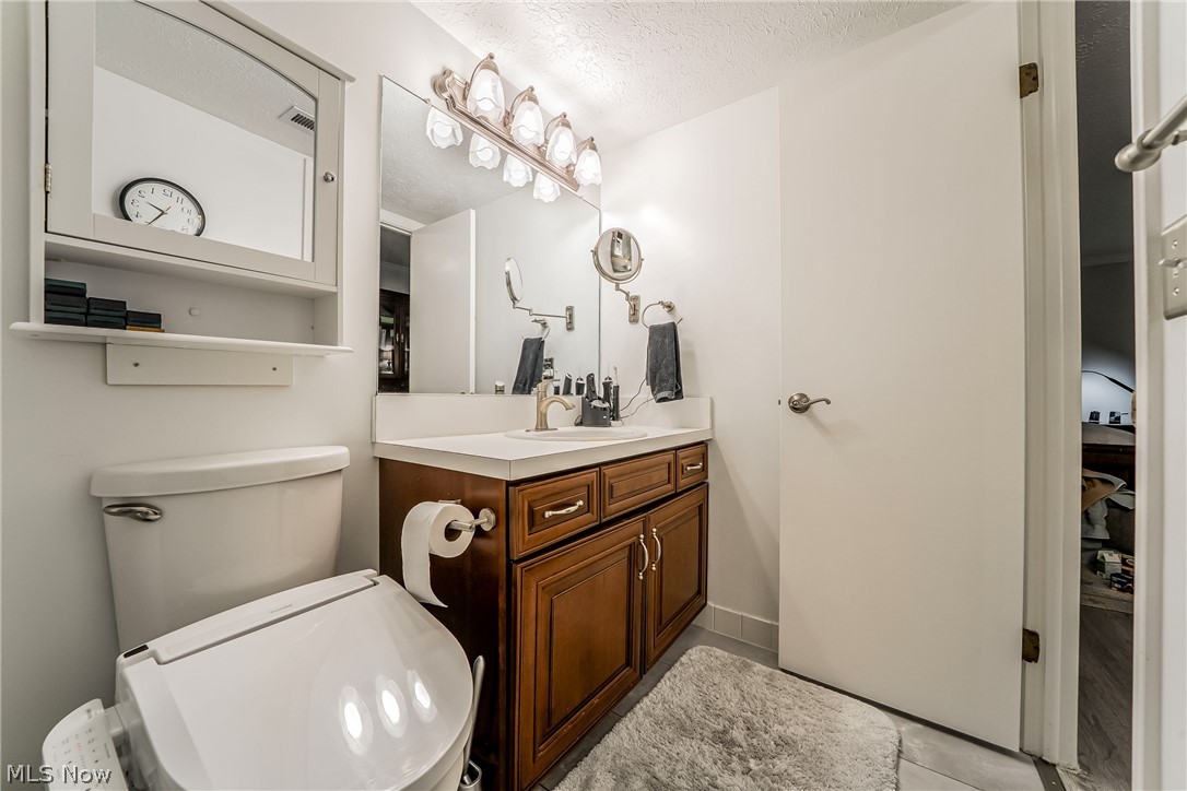 22958 Maple Ridge Road, Unit 102 North Olmsted, OH 44070 - Photo 24 of 29