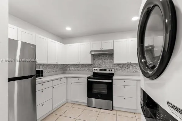 $270,000 | 8851 Northwest 119th Street, Unit 6101, Hialeah Gardens, FL 33018