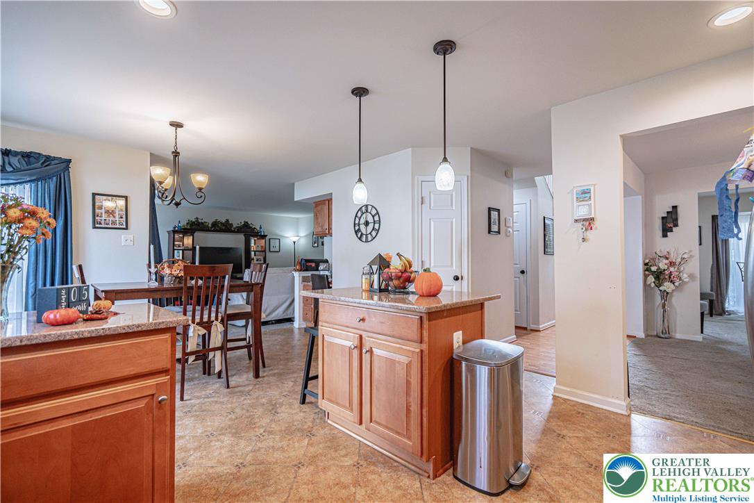 1120 Tyler Way Bethlehem, PA 18017 - Photo 18 of 67