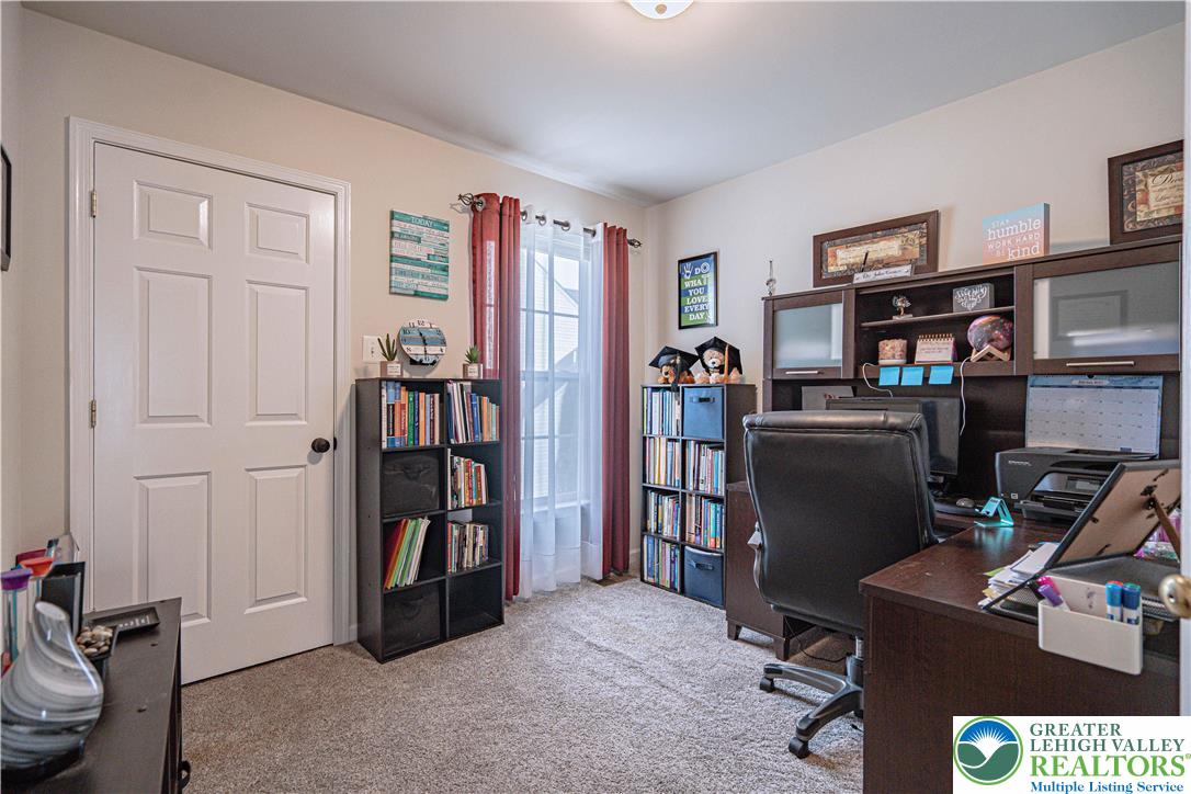 1120 Tyler Way Bethlehem, PA 18017 - Photo 36 of 67