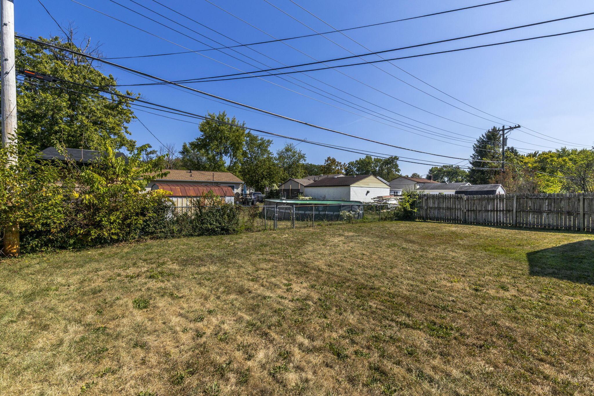 2668 Brownfield Road Columbus, OH 43232 - Photo 6 of 37 2025-9-18 2668 Brownfield Rd 008