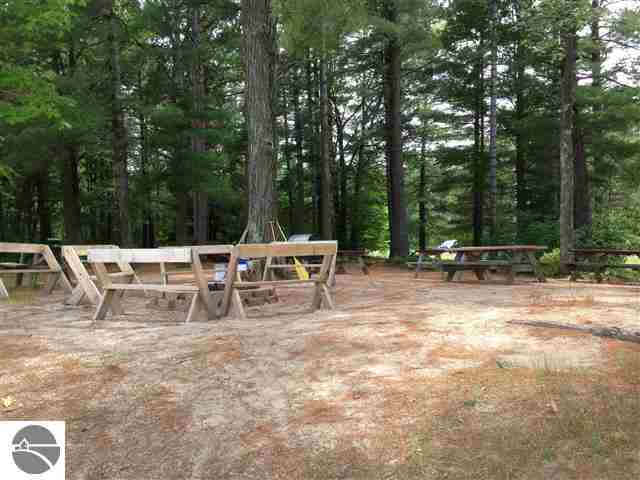 136 West Long Lake Road Traverse City, MI 49685 - Photo 11 of 14 1777610-10.JPG