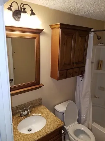 $1,850 | 139 King Street, Unit 204, Franklin, MA 02038