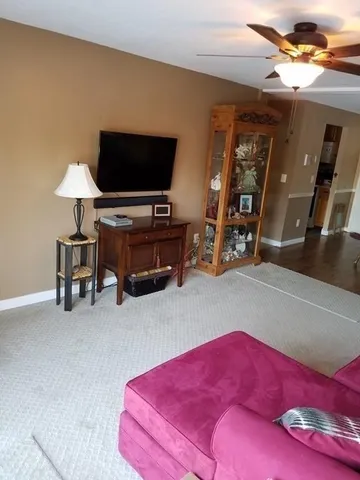 $1,850 | 139 King Street, Unit 204, Franklin, MA 02038