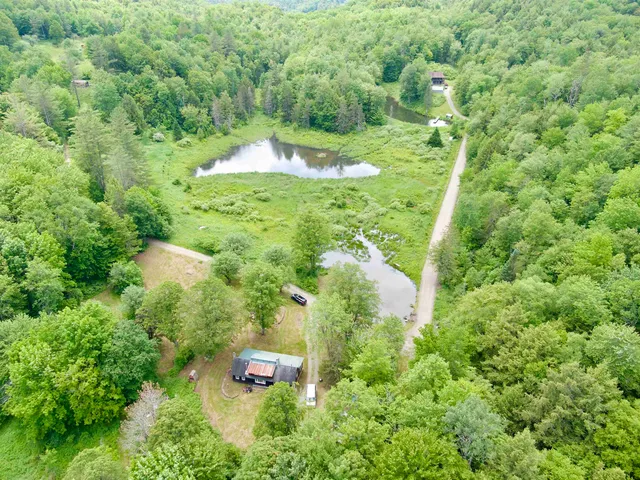 $325,000 | 459 Bat Hennesey Road, Moretown, VT 05660