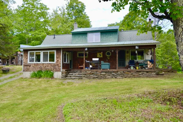 $325,000 | 459 Bat Hennesey Road, Moretown, VT 05660