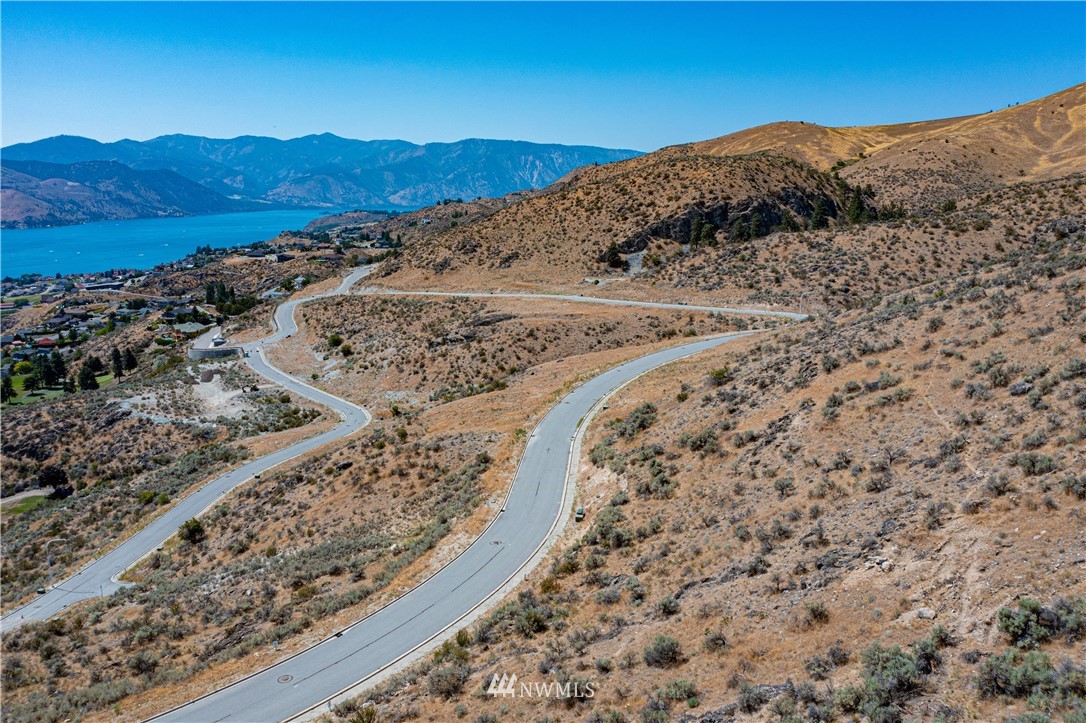 845 Long Drive Chelan, WA 98816 - Photo 2 of 7