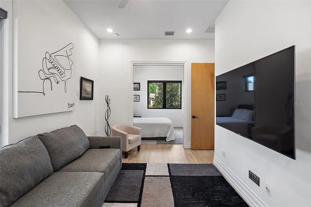 $7,500 | 2500 4th Avenue South, St. Petersburg, FL 33712