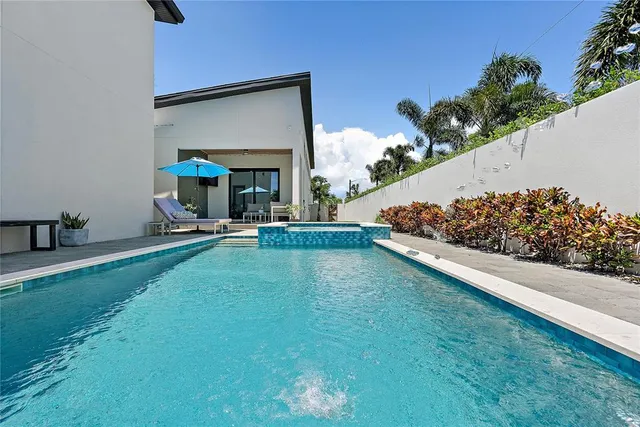 $7,500 | 2500 4th Avenue South, St. Petersburg, FL 33712