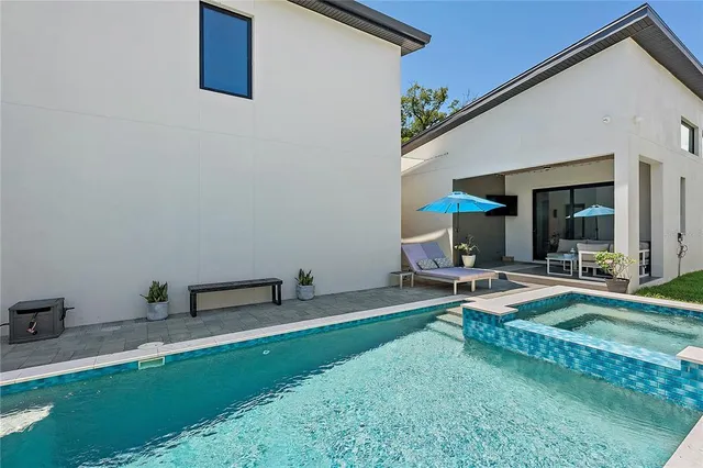 $7,500 | 2500 4th Avenue South, St. Petersburg, FL 33712