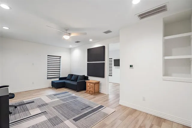 $7,500 | 2500 4th Avenue South, St. Petersburg, FL 33712