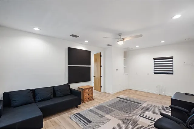 $7,500 | 2500 4th Avenue South, St. Petersburg, FL 33712