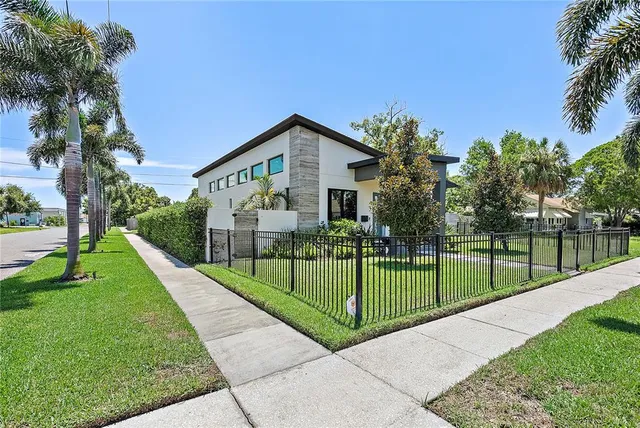 $7,500 | 2500 4th Avenue South, St. Petersburg, FL 33712