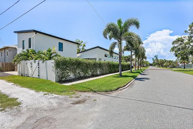 $7,500 | 2500 4th Avenue South, St. Petersburg, FL 33712