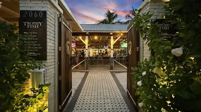 $7,500 | 2500 4th Avenue South, St. Petersburg, FL 33712