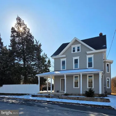 $2,500 | 325 North College Street, Palmyra, PA 17078