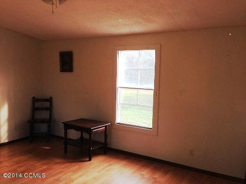 Living Rm (2)