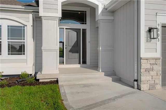 $599,900 | 1548 Timber Ridge Drive, Liberty, MO 64068