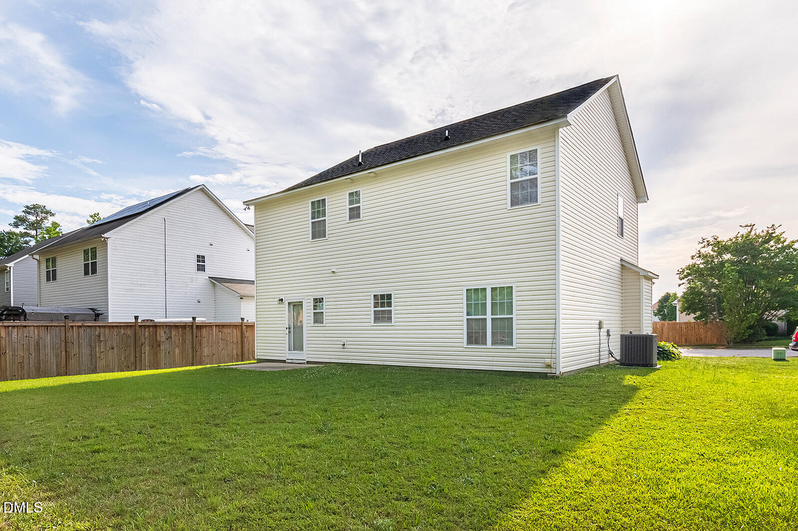 5214 Interlock Drive Raleigh, NC 27610 - Photo 14 of 30 5214interlockdrive-_cammelhurse_cammelsp