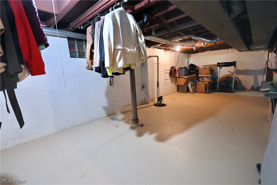 2469 Canfield Road Youngstown, OH 44511 - Photo 26 of 33 Gallery Image 26