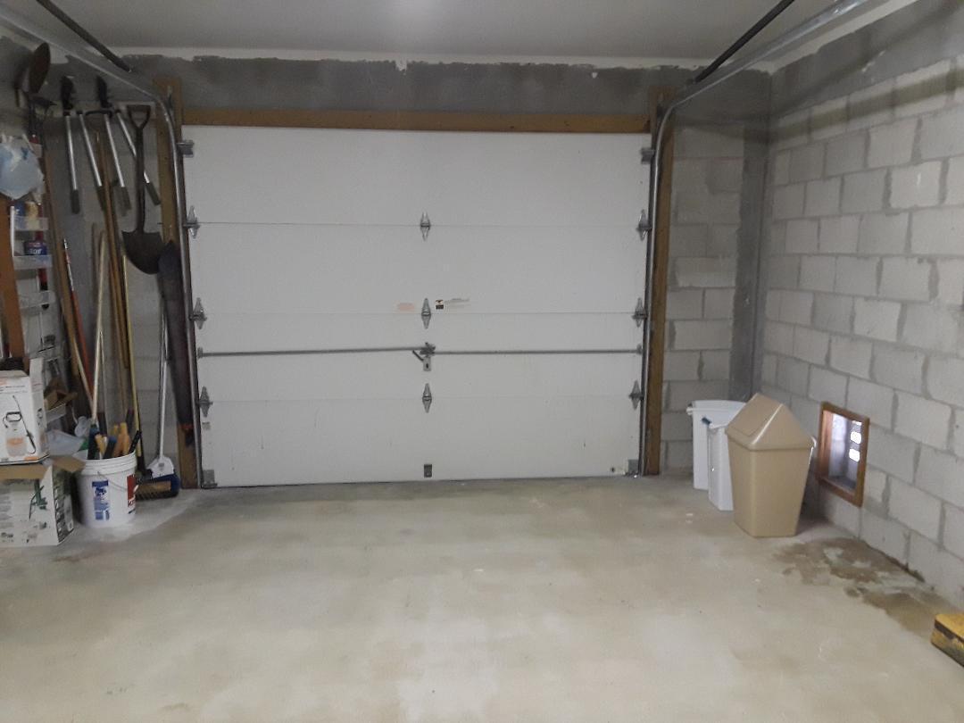 14 Jewfish Avenue Key Largo, FL 33037 - Photo 9 of 44 a view of an empty room
