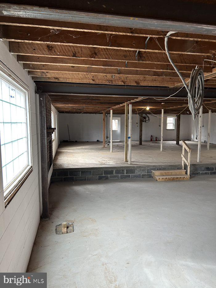 2840 Cox Ridge Road Westminster, MD 21157 - Photo 16 of 36 Downstairs