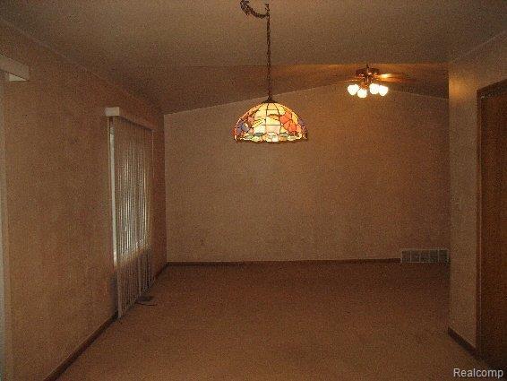 6015 Frith Road St. Clair, MI 48079 - Photo 5 of 12 Dining area