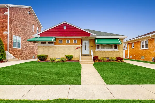 $373,000 | 1821 Buckingham Avenue, Westchester, IL 60154