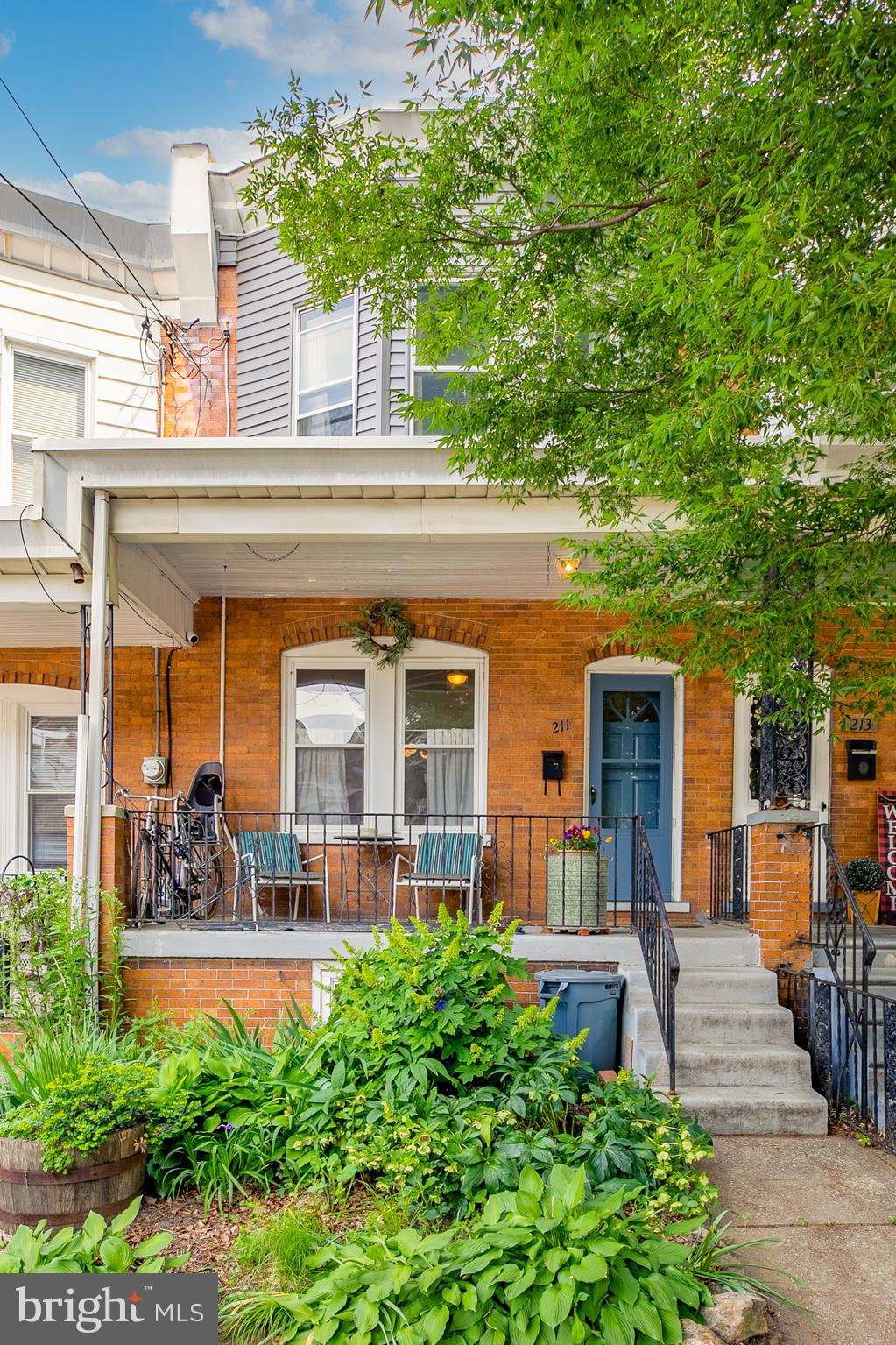 211 Lauriston Street Philadelphia, PA 19128 - Photo 2 of 25