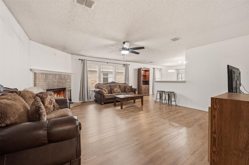 1131 Single Tree Drive Forney, TX 75126 - Photo 4 of 19