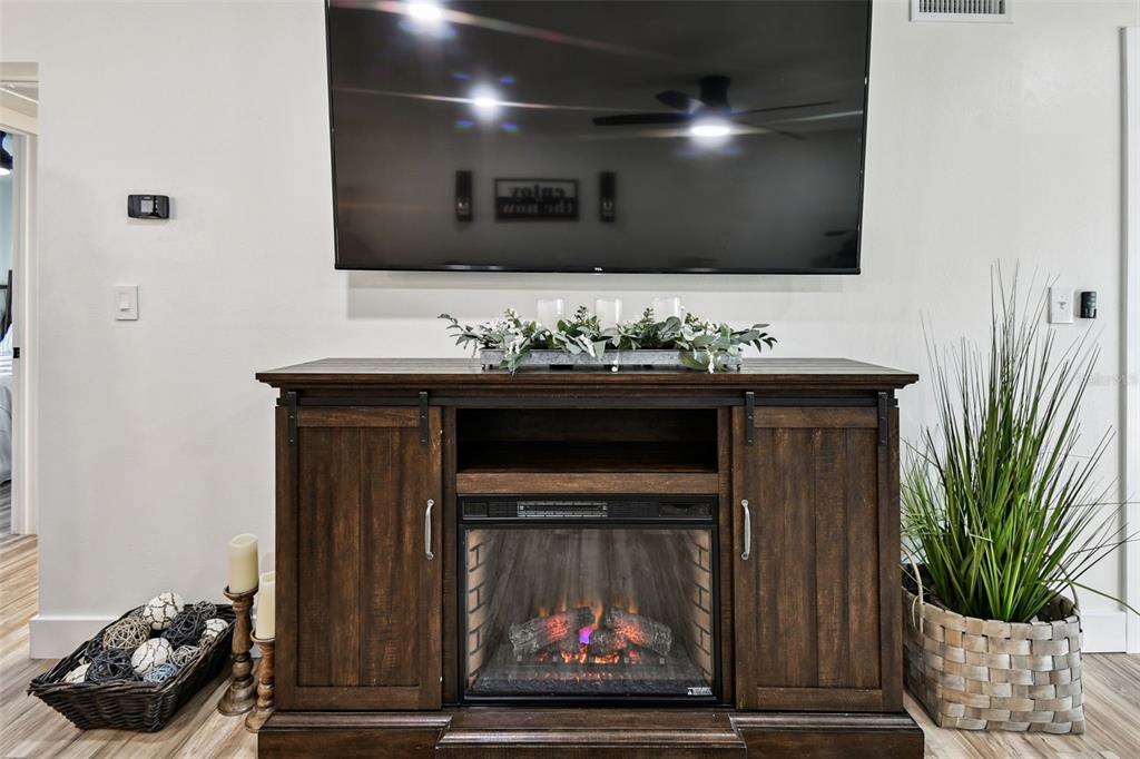 9032 Mission Oaks Boulevard, Unit F Seminole, FL 33776 - Photo 15 of 41