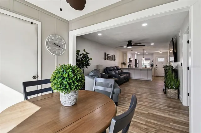 $2,400 | 9032 Mission Oaks Boulevard, Unit F, Seminole, FL 33776