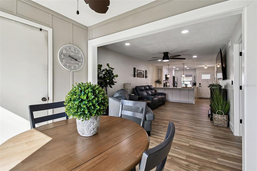 9032 Mission Oaks Boulevard, Unit F Seminole, FL 33776 - Photo 17 of 41