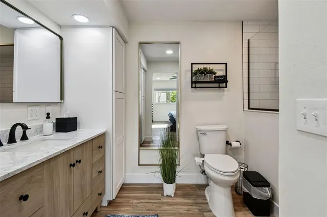 $2,400 | 9032 Mission Oaks Boulevard, Unit F, Seminole, FL 33776